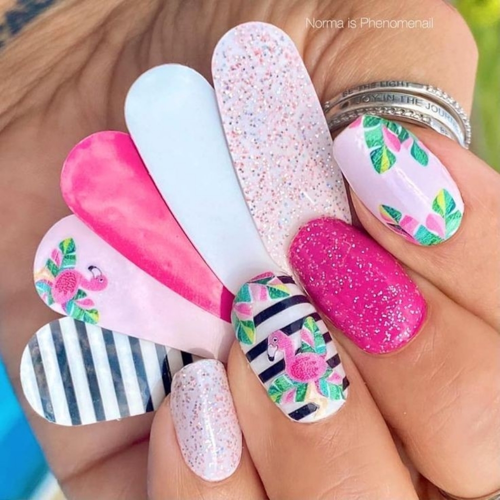 Color Street Nail Polish Strips in Flamin-goals